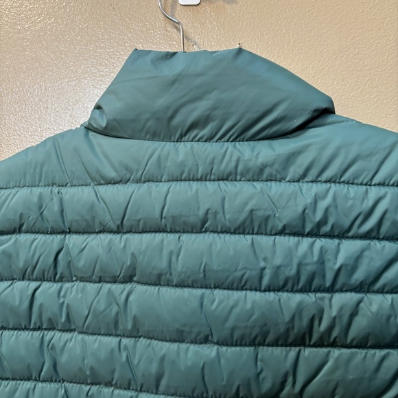 Old Navy Active Puffer Green Water Resistant Full Zip Vest Size M NWT - Picture 7 of 9